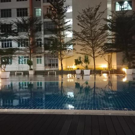 Muslim Homestay At Meru Ipoh Exterior foto